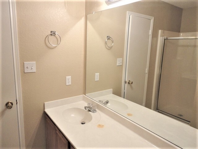 Building Photo - 10236 Westward Dr