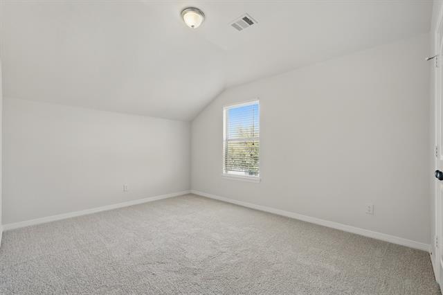 Building Photo - 400 Crossbill Ln