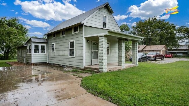 Primary Photo - 1325 S Palisade St