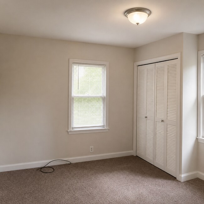 Building Photo - 515 Flambeau St