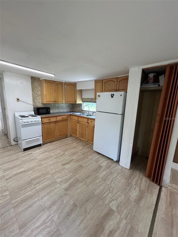 Building Photo - 3414 Dr Love Rd