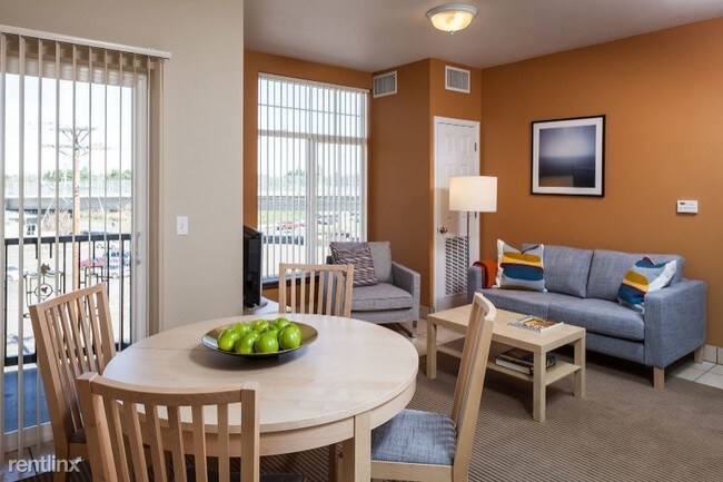 Building Photo - 6101 SE 93rd Ave