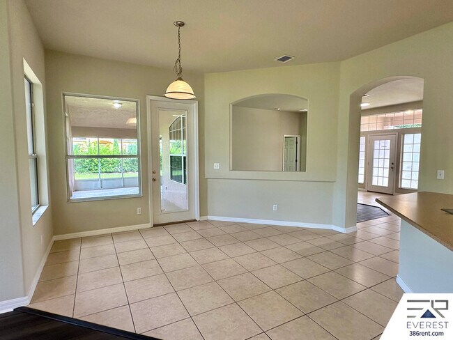 Building Photo - 7 Waywell Pl