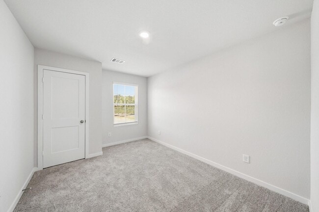 Building Photo - 7749 Bergamot Cir