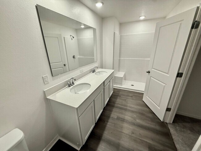 Building Photo - **Move-In-Special** Brand New 4-Bedroom Home in Poinciana – Available Now!