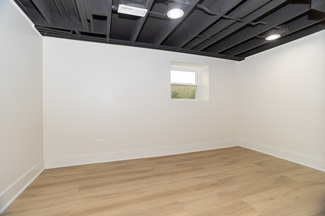 Building Photo - 6522 N Natoma Ave
