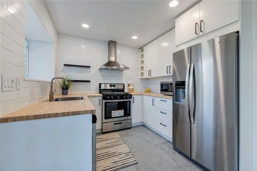 Building Photo - 4602 Everest Ln