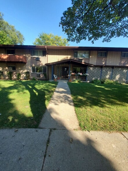 Primary Photo - 4454 S 14th St