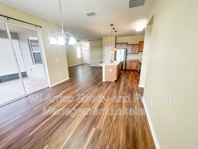 Building Photo - 3774 Hampton Hills Dr