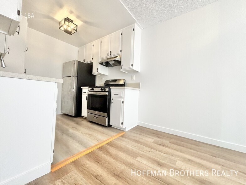 Building Photo - 11817 Victory Blvd