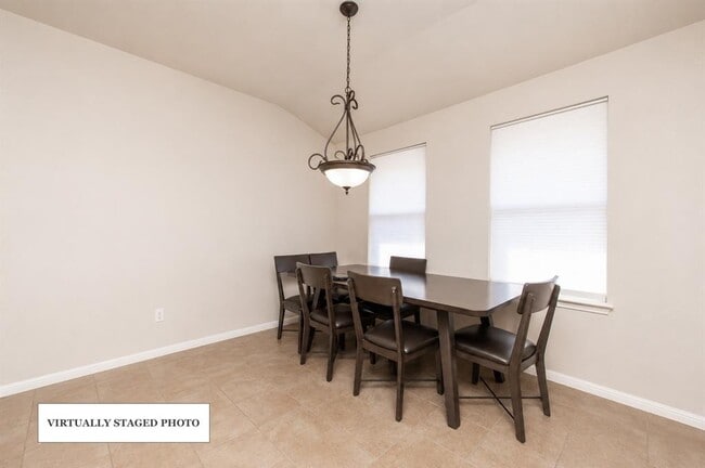 Building Photo - 4193 Fairmeadow Dr