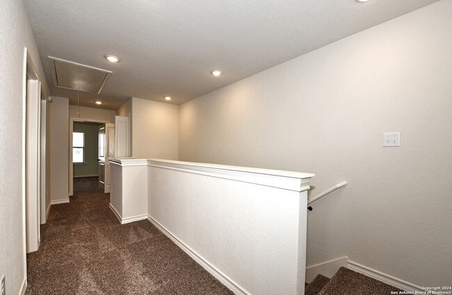 Building Photo - 7624 Magnolia Village