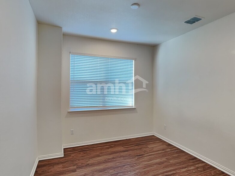 Building Photo - 344 Aspen Waters