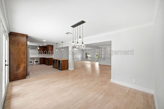 Building Photo - 2602 Tannehill Dr