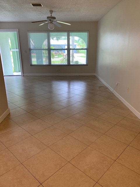 Building Photo - 332 NE Cullman Ct