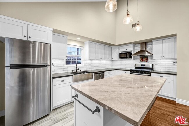 Building Photo - 4020 Brunswick Ave