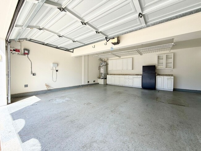 Building Photo - Gated 4 Bedroom 3 1/2 Bath Two Story Home