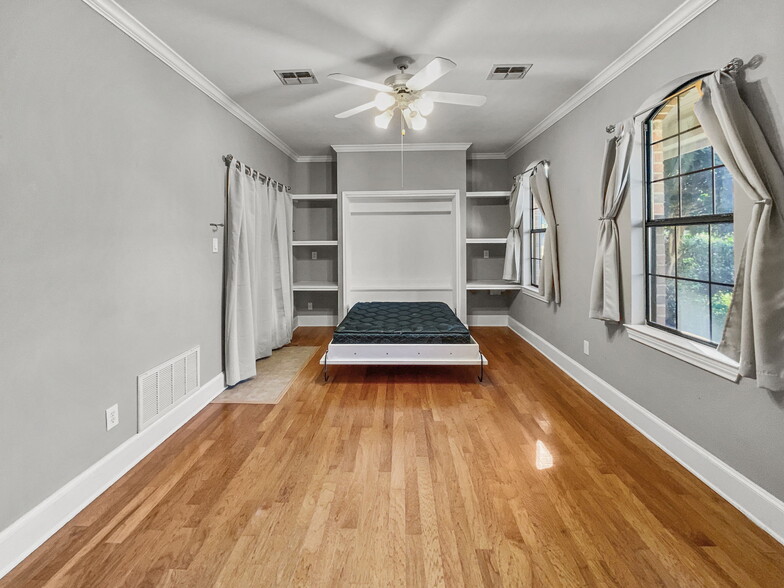 Building Photo - 1314 Creekwood Dr