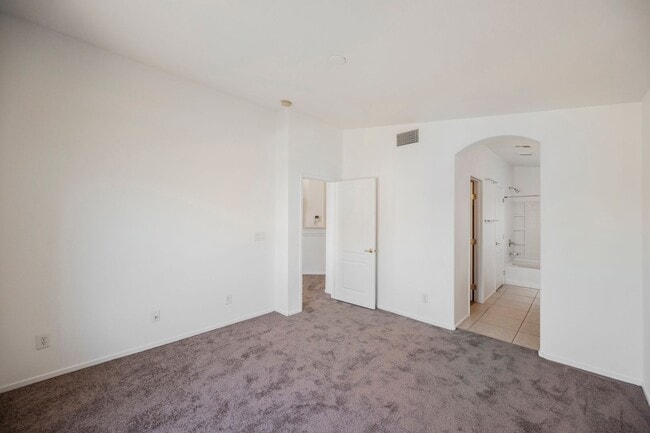 Building Photo - 4847 Double Down Dr