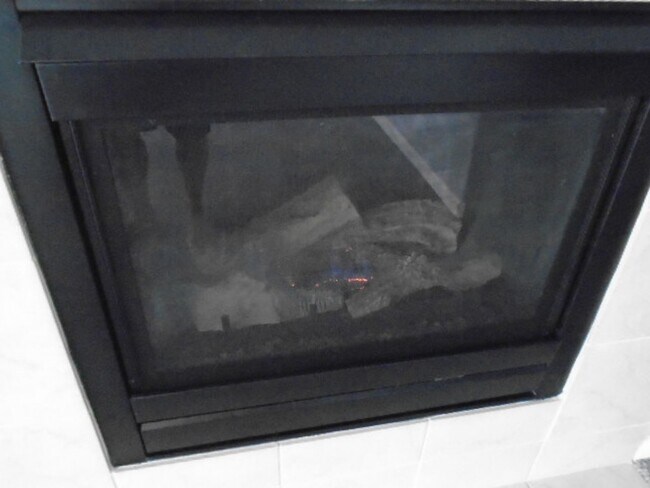 Building Photo - BEAUTIFUL WHITNEY OAKS HOME WITH 3+ BEDROOMS, 3 FULL BATHS, & 2 CAR GARAGE!