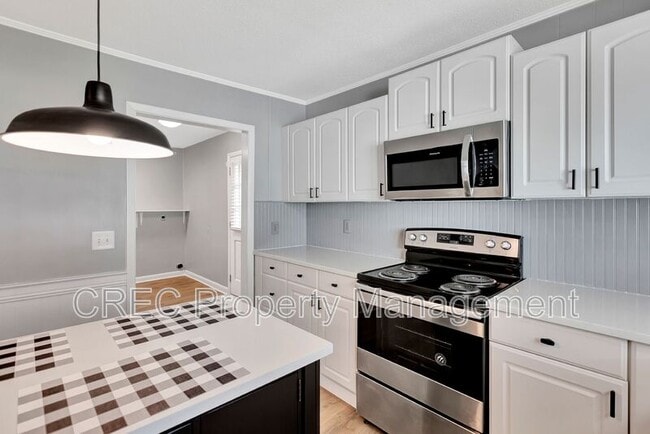 Building Photo - 204 S Hampton St