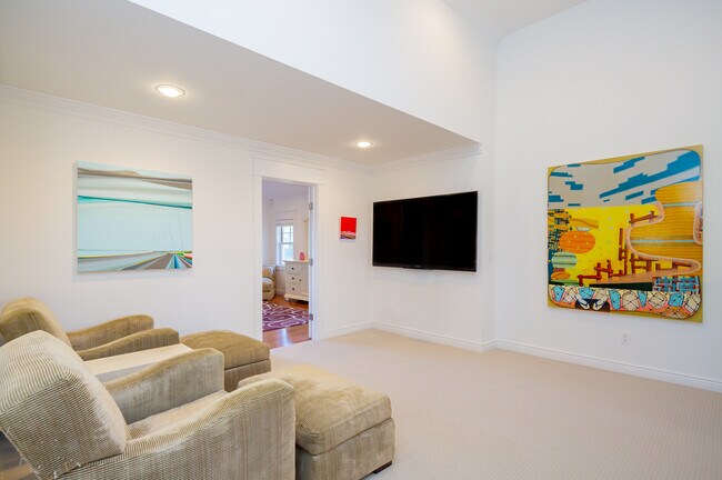 Building Photo - 29 South St