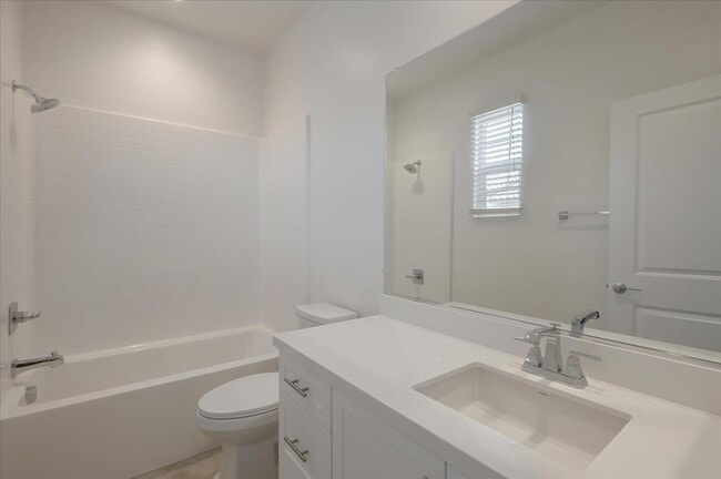 Building Photo - 4367 Pacifica Wy