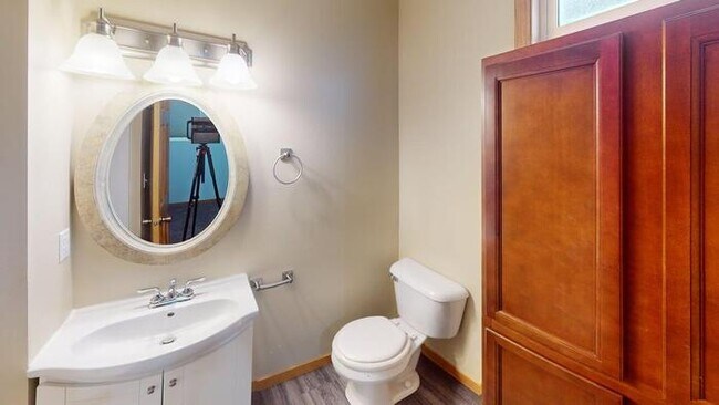 Building Photo - 1103 E Indiana Ave