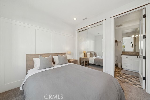 Building Photo - 417 Poinsettia Ave