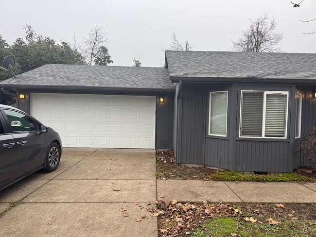 Building Photo - Great Single level home!