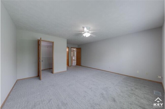 Building Photo - 565 N Bristol Ct