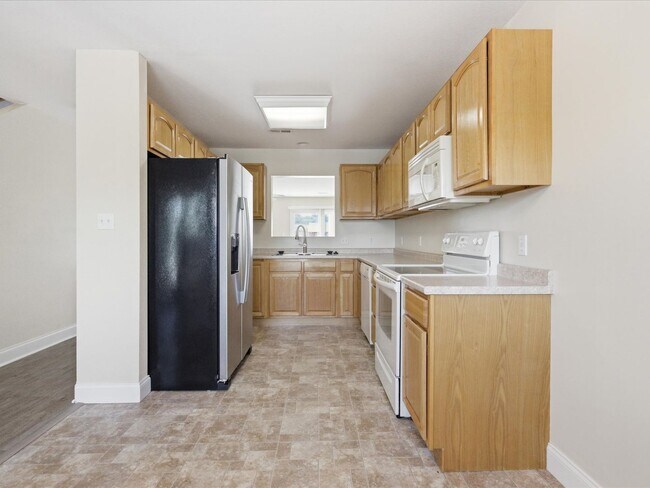 Building Photo - 2430 Hallerins Ct
