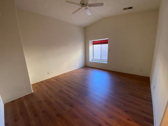 Building Photo - Beautiful 3-Bedroom Home in NW Albuquerque
