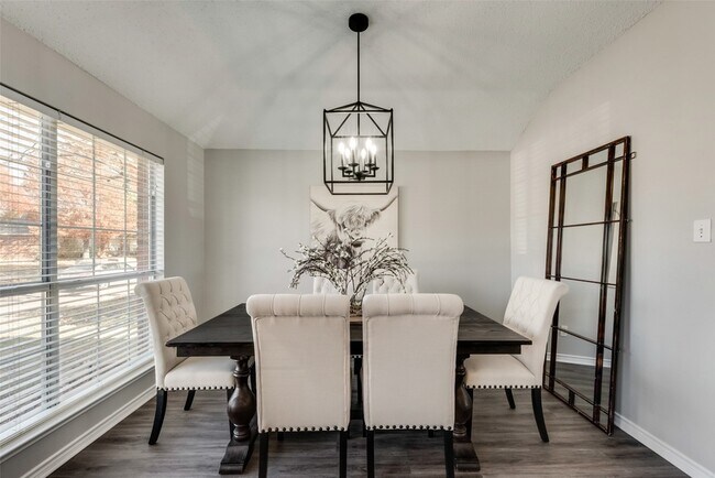 Building Photo - 5509 Fruitwood Dr