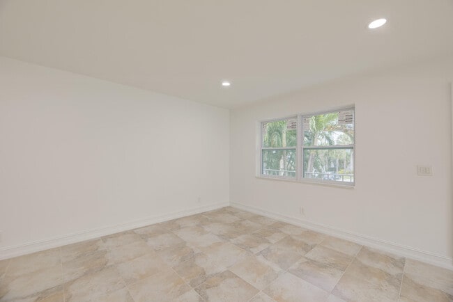 Building Photo - 372 Piedmont H