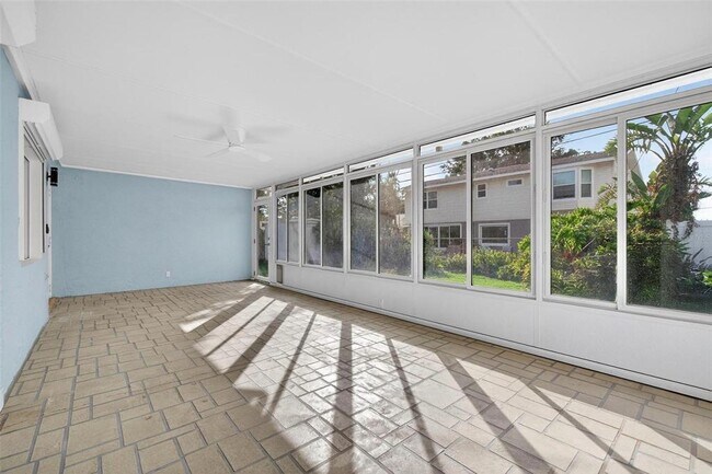 Building Photo - 5630 Venetian Blvd NE