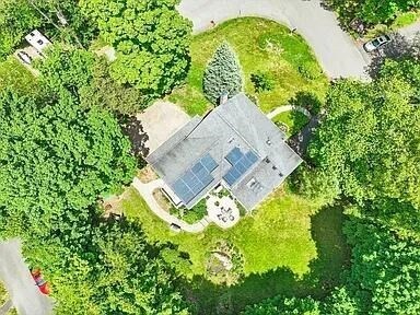 Building Photo - 37 Eastview Rd