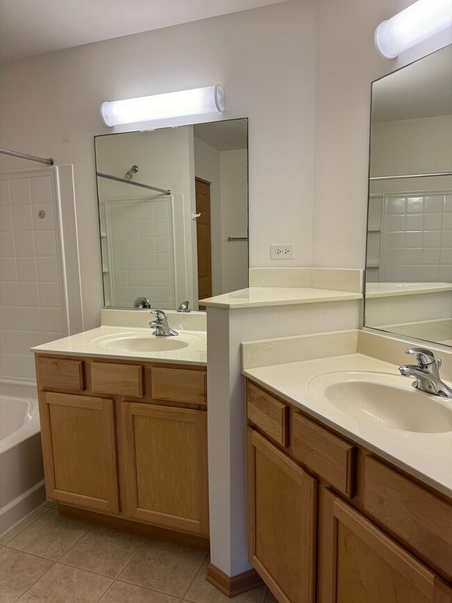Building Photo - 1428 Reserve Ln