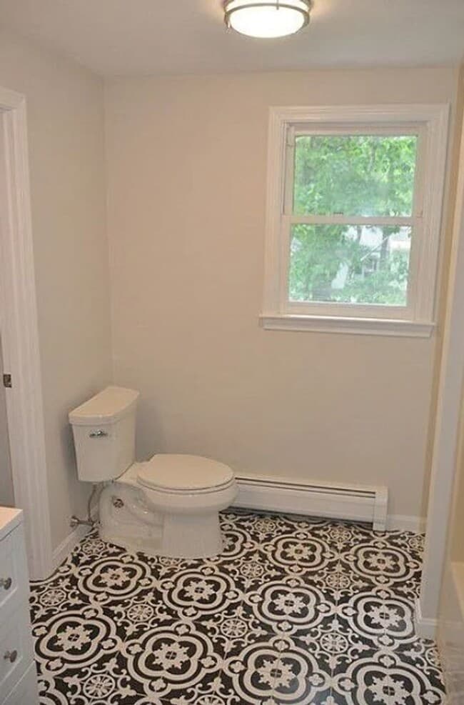 Building Photo - Ideally located 3 bedroom home in Westford...
