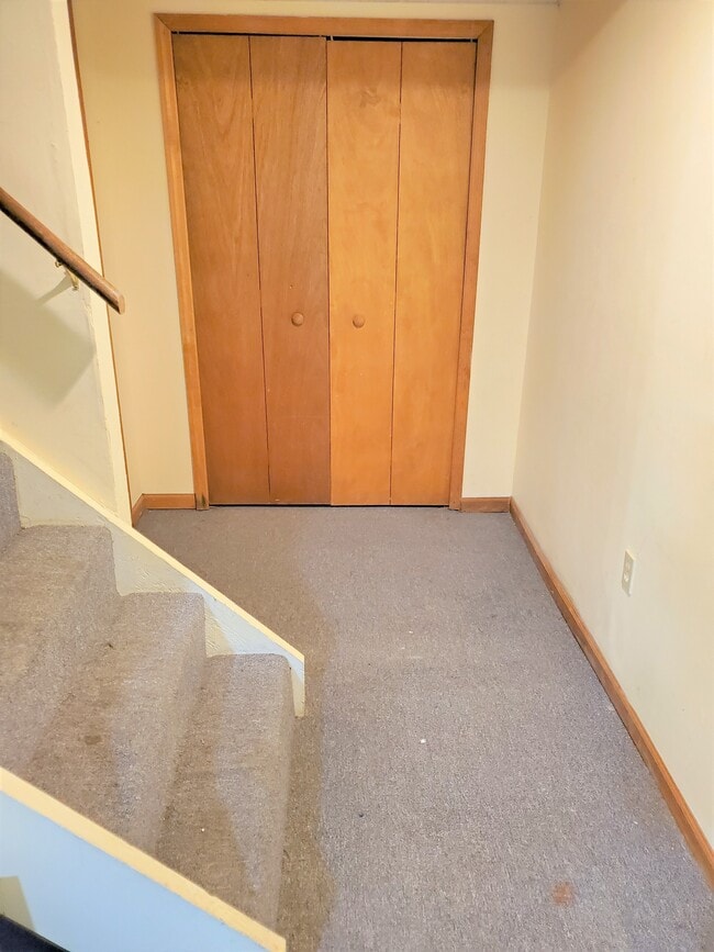 Building Photo - 6423 Plankton Dr