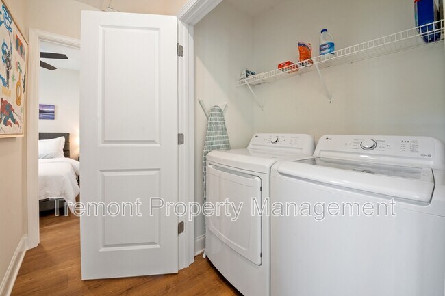 Building Photo - 24 Sawyer St