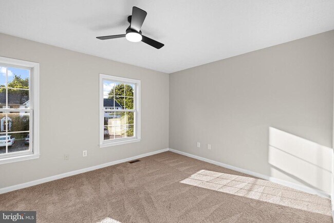 Building Photo - 10505 Tidewater Plains Dr