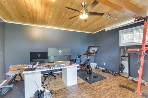 Building Photo - Charming Lynnwood/Bothell area Home For Rent with large 1/2 acre lot Available June!