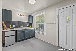 Building Photo - 914 Halliday Ave