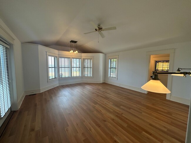 Building Photo - Spectacular Soundfront Home in Manteo - 3 ...