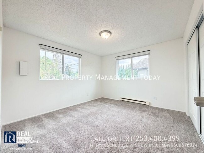 Building Photo - 450 Pearl St