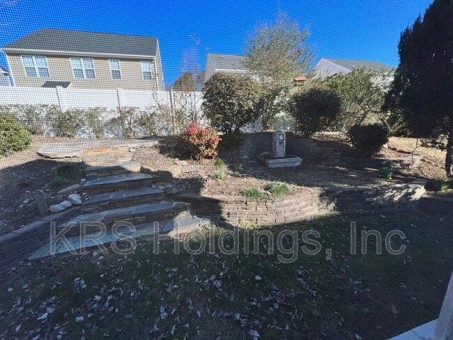 Building Photo - 8164 Rolling Glenn Dr