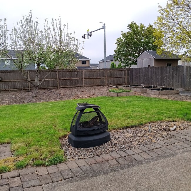 Building Photo - Beautiful Property is Available!