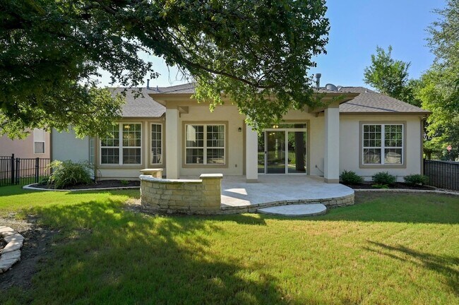 Building Photo - 216 Armstrong Dr