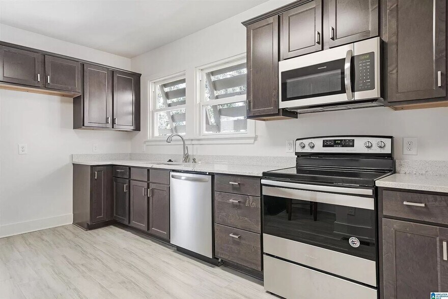 Building Photo - 1724 Cullman Ave